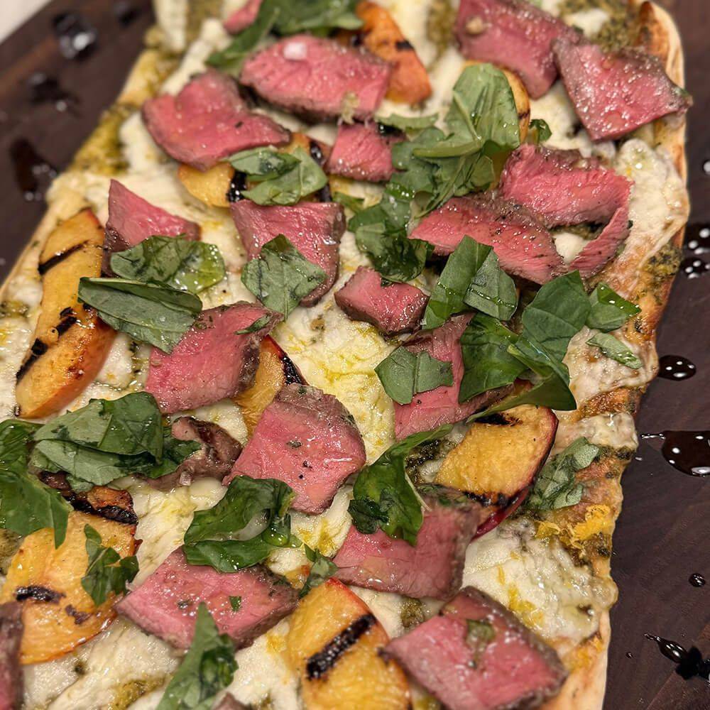 Grilled-Sirloin-Peach-Pizza.jpg