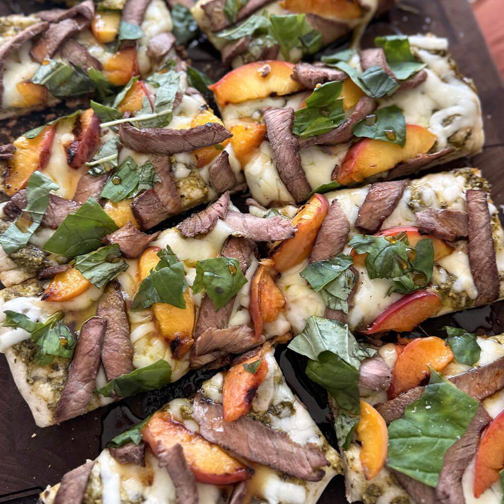 Grilled-Sirloin-Peach-Pizza.jpg