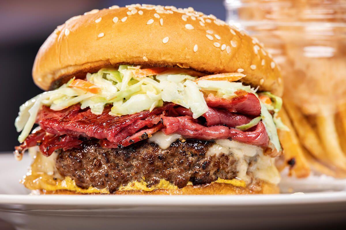 Pastrami Hamburger: The Ultimate Gourmet Burger Experience